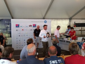 Steuermann Heiko bei der Siegerehrung